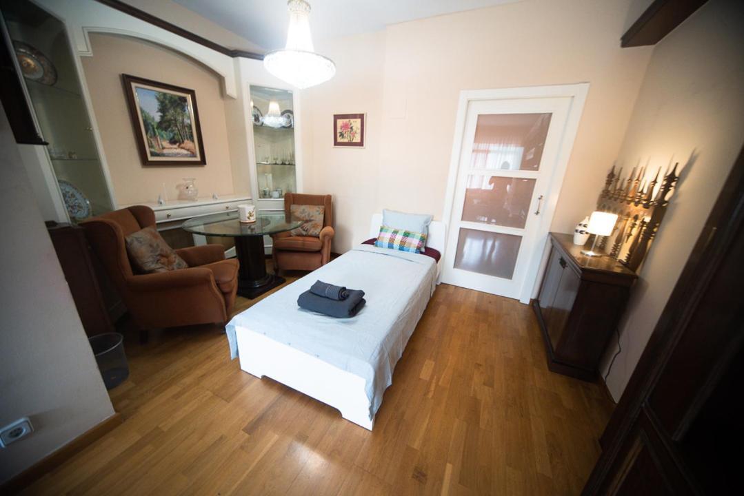 ברצלונה Traditional Rooms In Eixample מראה חיצוני תמונה